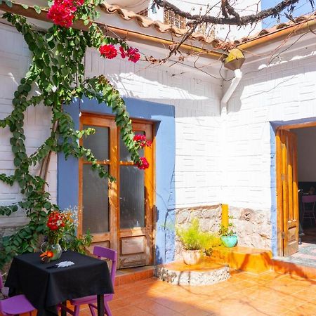 Hostal Zeballos Tarija Eksteriør billede