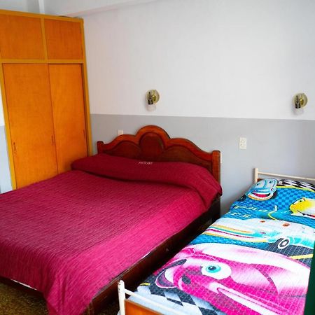 Hostal Zeballos Tarija Eksteriør billede