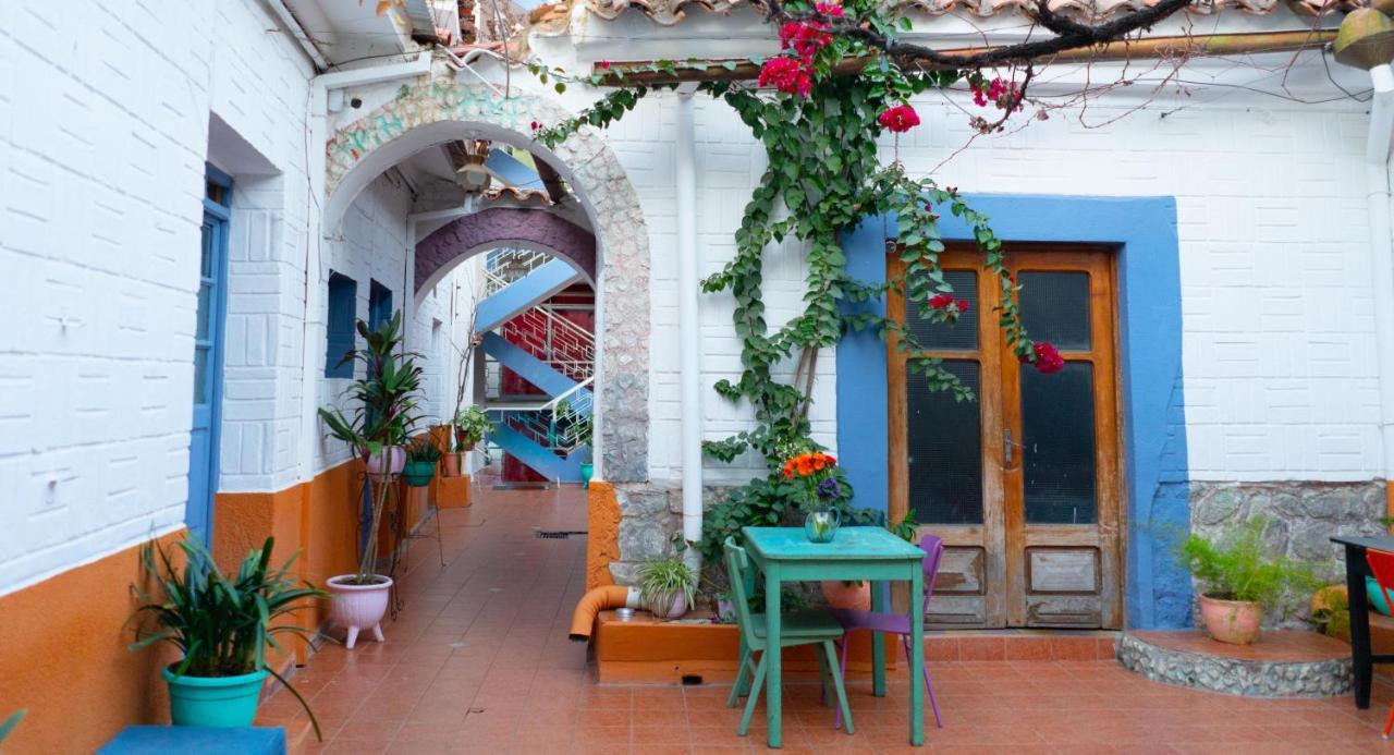 Hostal Zeballos Tarija Eksteriør billede