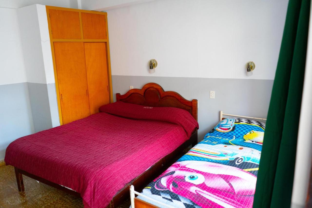 Hostal Zeballos Tarija Eksteriør billede